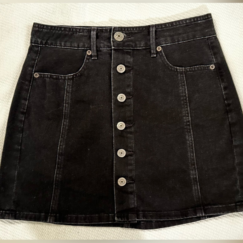 American eagle washed black denim skirt, size 2